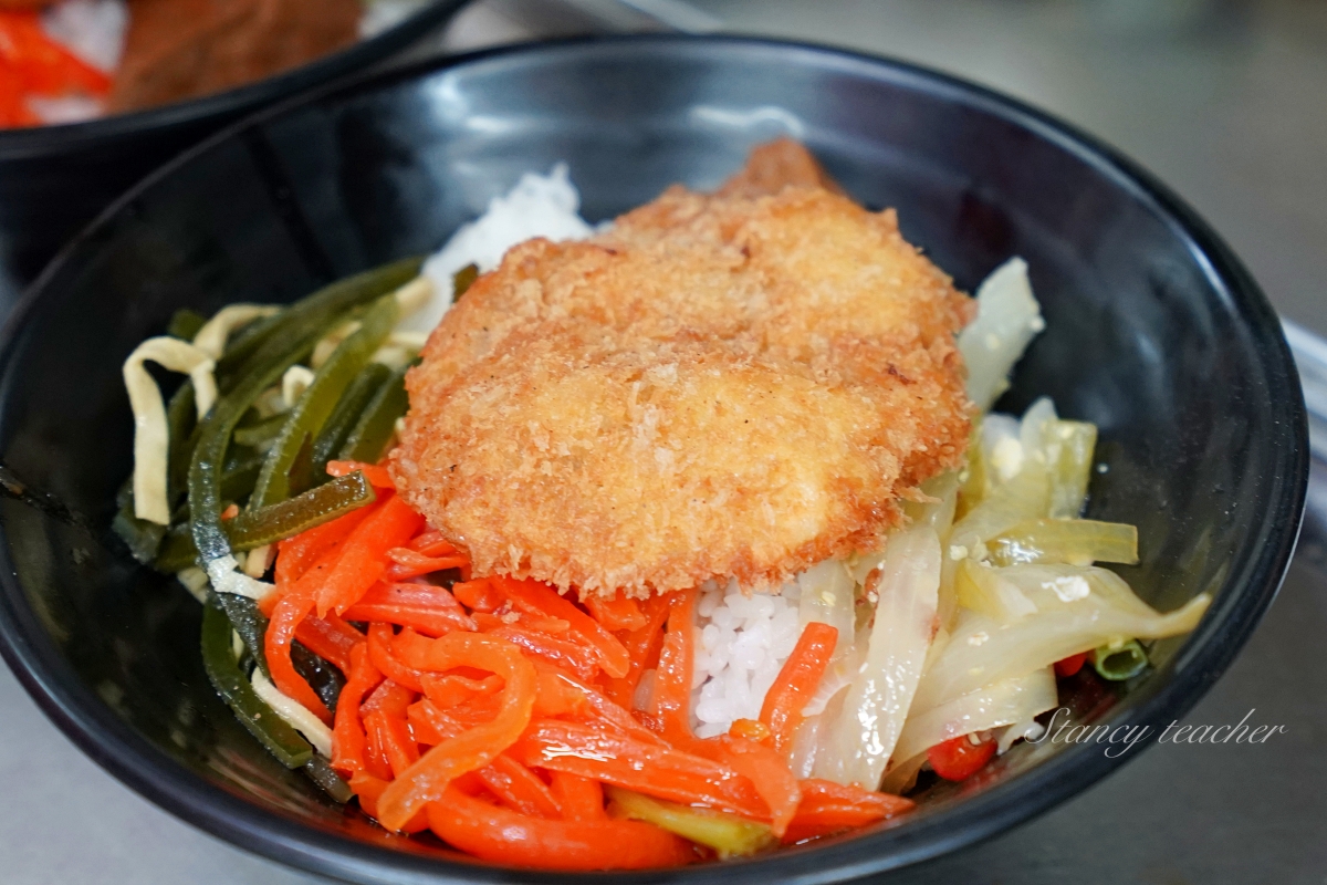 澎湖讚哥燒肉飯，澎湖最強燒肉飯之一配超開胃的菜脯醬（菜單、價格）