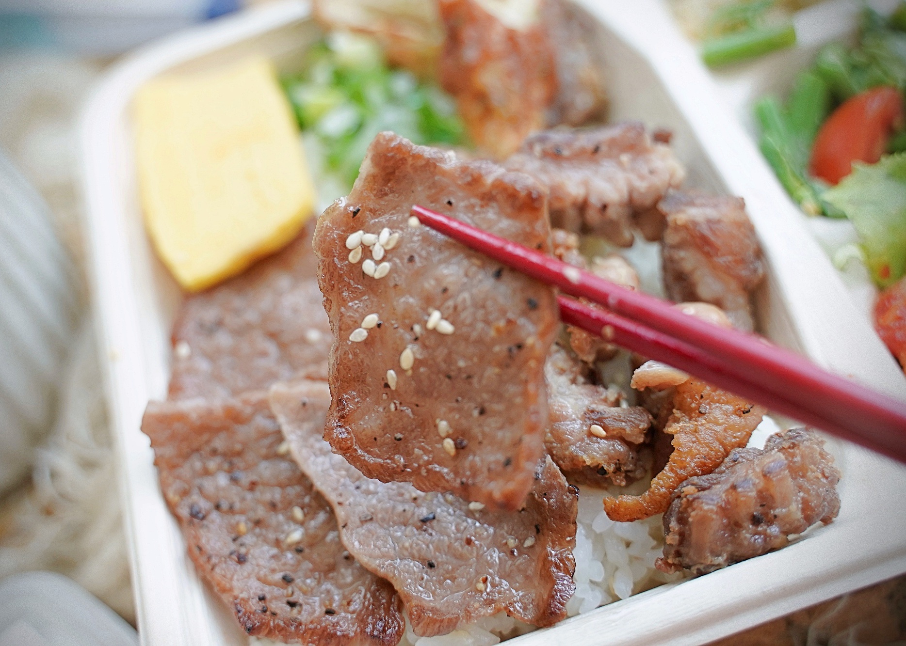 上吉燒肉外帶餐盒｜炭火燒肉便當｜台北好吃燒肉便當外帶（菜單、價格）