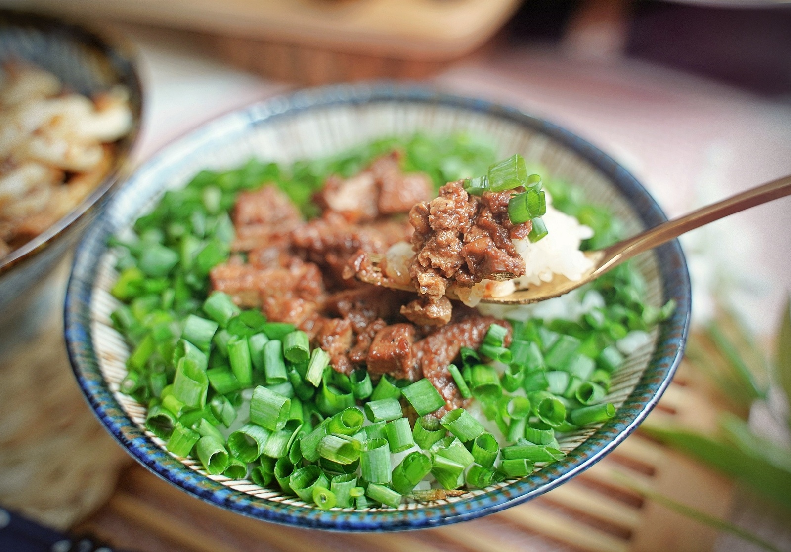 津津膳食堂｜台灣溫體豬手工水餃｜秘製軟嫩大雞腳｜團購舒肥雞買越多越划算（新口味上市）