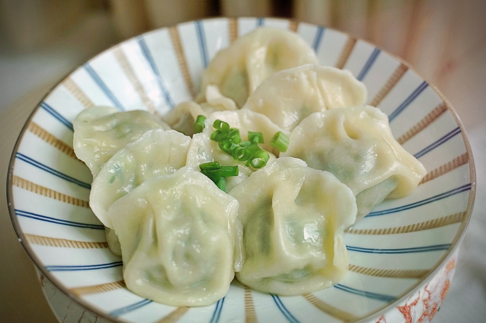 津津膳食堂｜台灣溫體豬手工水餃｜秘製軟嫩大雞腳｜團購舒肥雞買越多越划算（新口味上市）