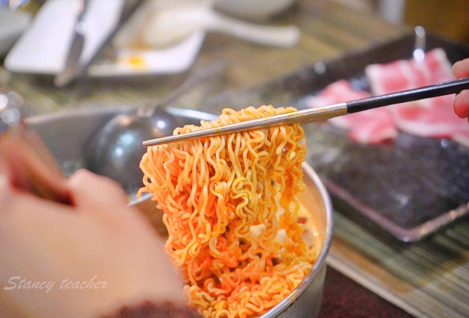 麻神麻辣火鍋｜果凍鴨血老饕鍋必吃｜特製辣油太銷魂 （菜單、價格）