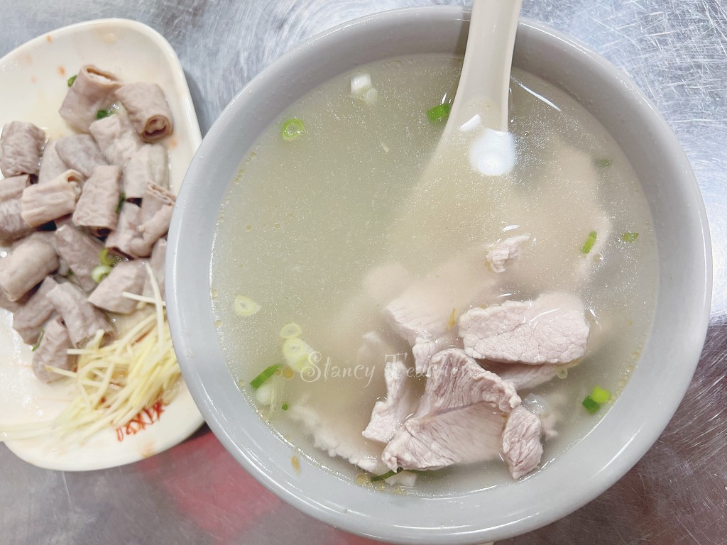 [關渡] 勝記油飯 | 超香Q正宗古早味油飯，十幾年來不變的好味道