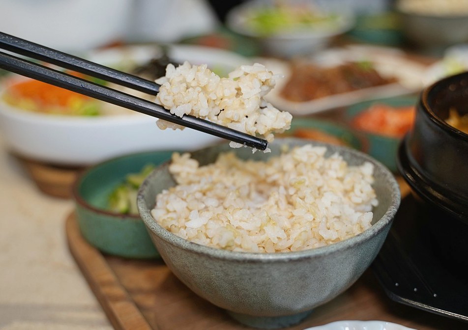 台北中山捷運站美食 娘子家咖啡（南西店) 韓式咖啡搭配正宗韓式定食文青系韓國餐館