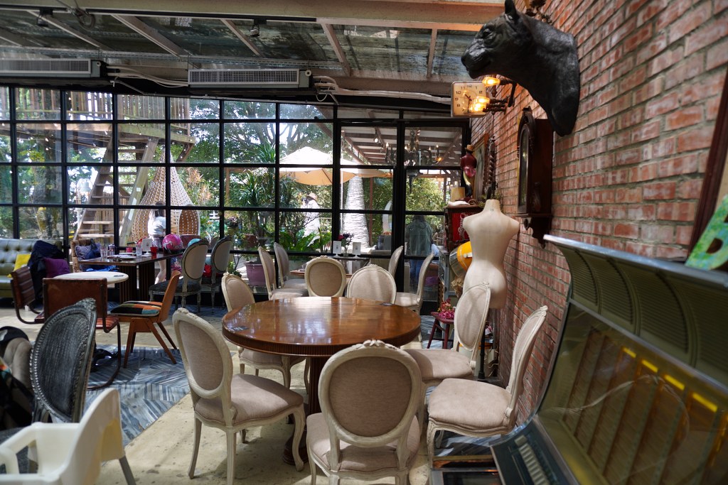 淡水景觀餐廳「Binma Area 134 」天元宮玻璃屋咖啡廳峇里島樹屋還有綠巨人浩克