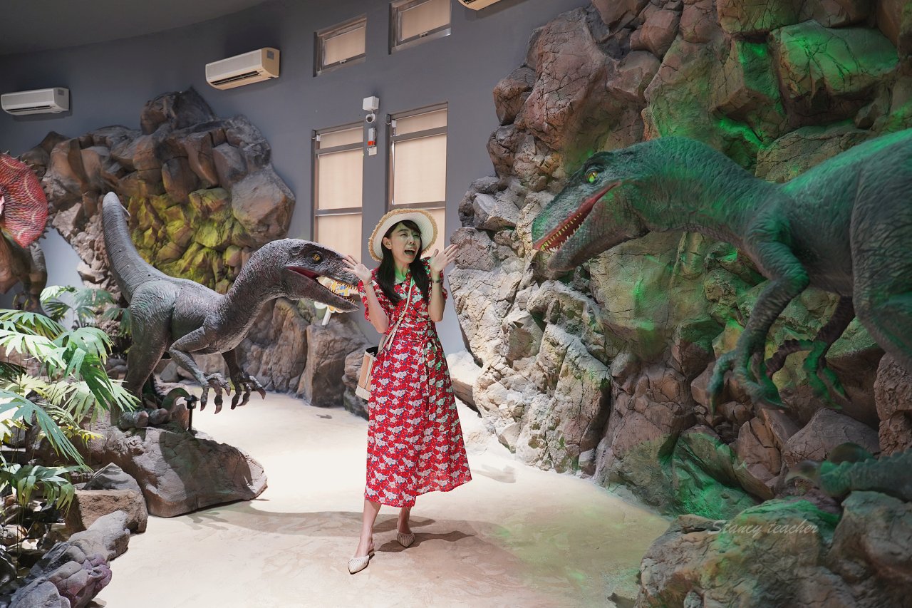 澎湖景點「小門地質館探索館」親子同遊探索侏羅紀公園還可以跟恐龍拍網美照