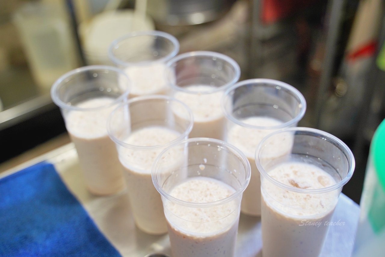 板橋波霸珍珠奶茶｜隱身在巷弄打翻奶精統的珍奶，從白天開到凌晨珍奶控隨時隨地都可以來一杯