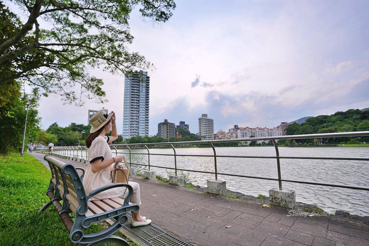 「象園咖啡內湖店」台北市唯一面碧湖景觀家庭餐廳生日月贈可愛緞帶小象鬆餅