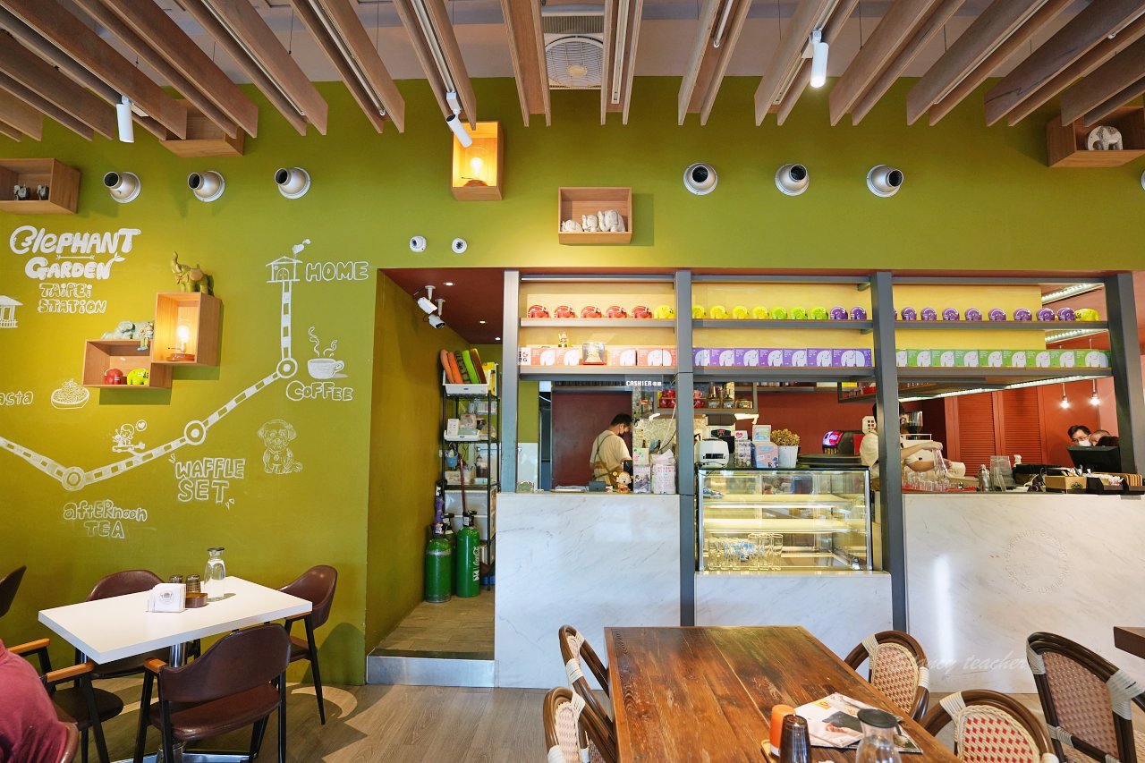 「象園咖啡內湖店」台北市唯一面碧湖景觀家庭餐廳生日月贈可愛緞帶小象鬆餅（新菜單）