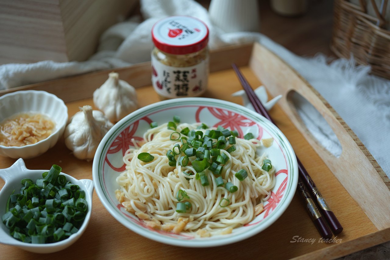 蒜蒜屋 原味生蒜醬｜免撥蒜頭料理更輕鬆 ， 蒜味十足拌麵香炒醃料都適合