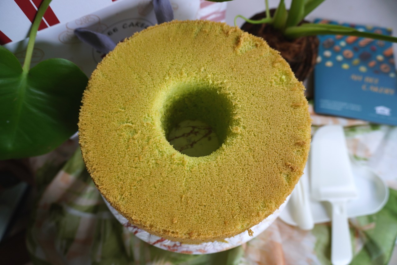 Ah Bee Cakery斑斕戚風蛋糕 新加坡國民蛋糕 ，香濃椰漿迷人不死甜實在太好吃啦