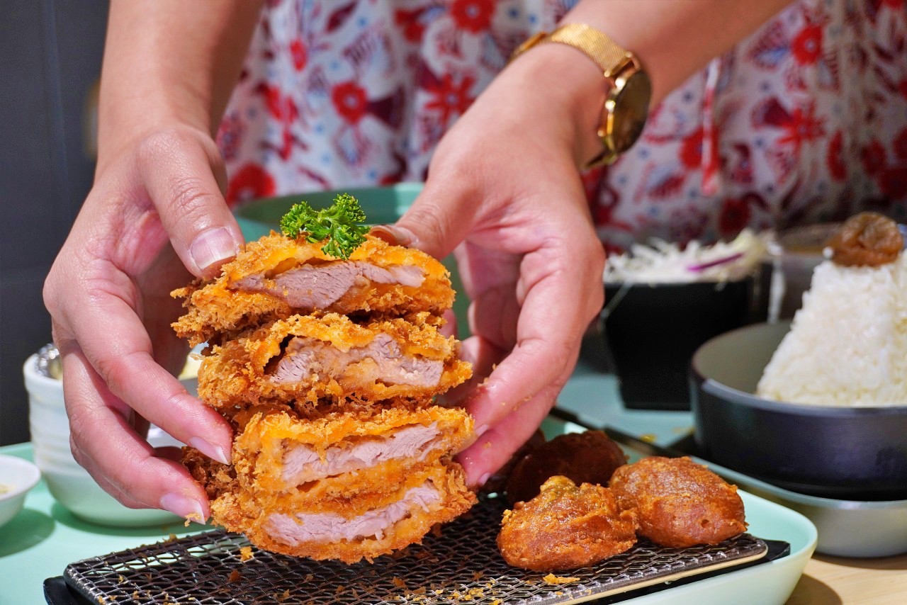 三筋豬排 高雄左營浮誇肉量豬排店，「莓好大三元」草莓季限定夢幻甜點套餐慶生很可以