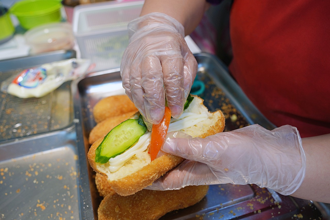 板橋美食「南波One板橋店」四維市場營養三明治民宅裡的治銅美食