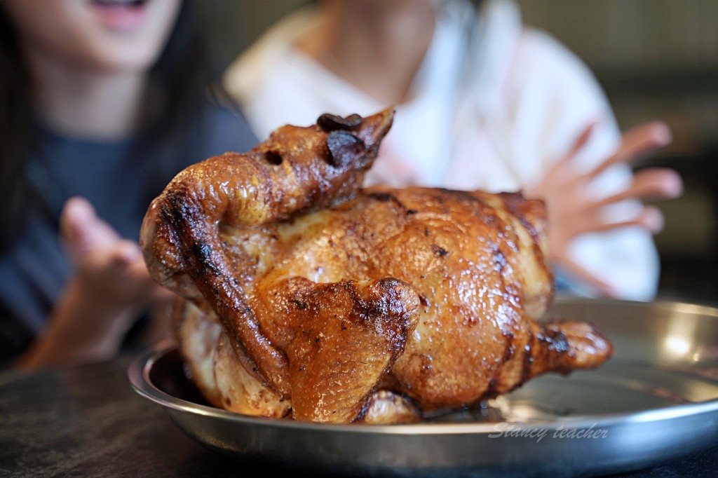 淡水最好吃的碳燒鋼管烤雞「王家鋼管雞」只有六日開門營業超美味烤雞沒預訂吃不到（菜單）