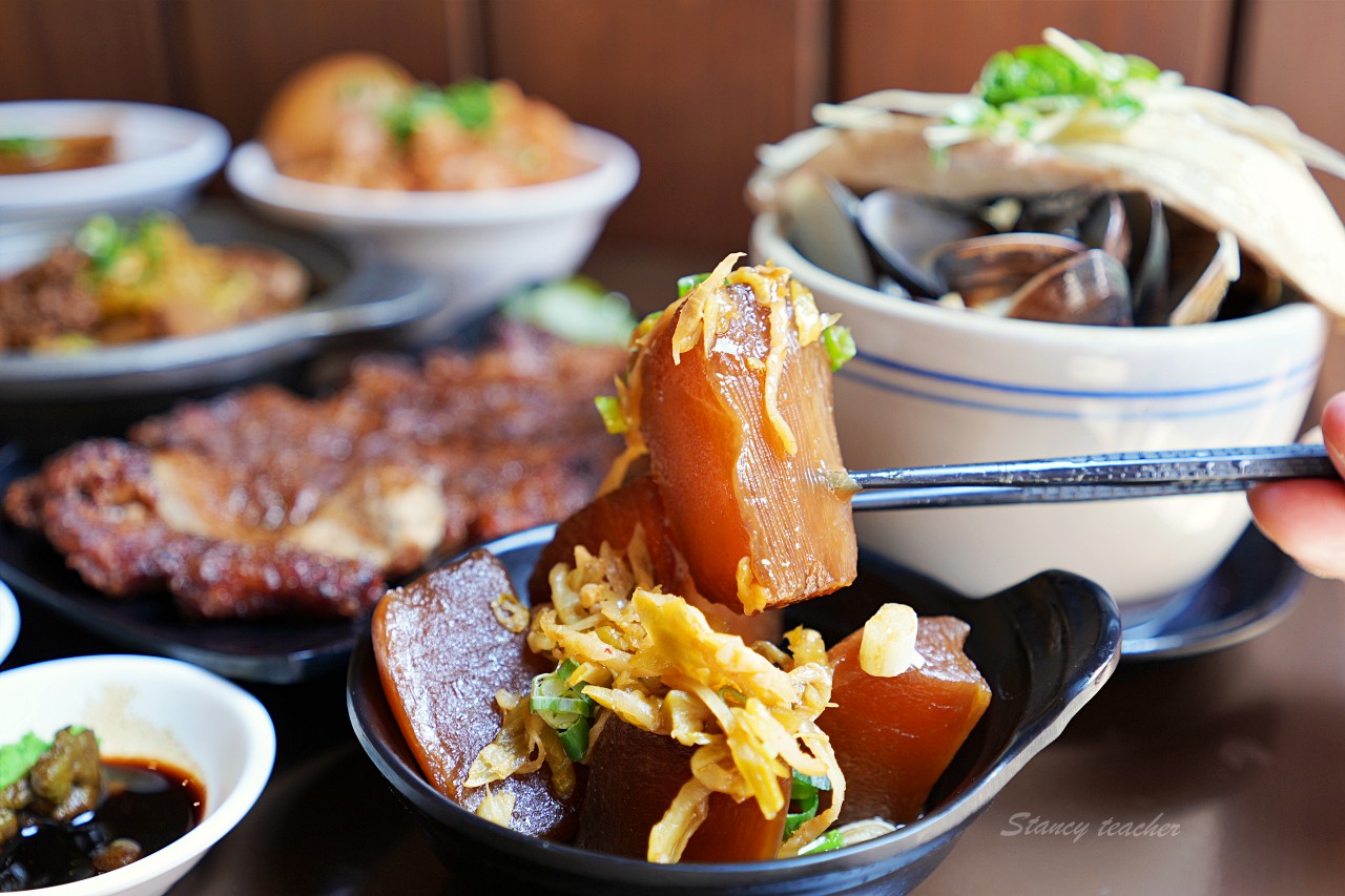 台北中山捷運站美食-北門蝦仁飯煲湯 國宴級蝦仁飯古法8小時熬煮蝦膏醬汁鮮濃無比