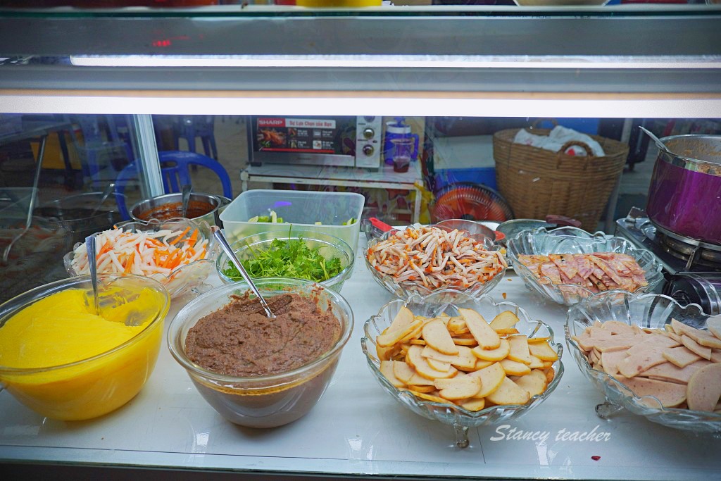 富國島美食「陽東夜市最好吃的越南法國麵包」