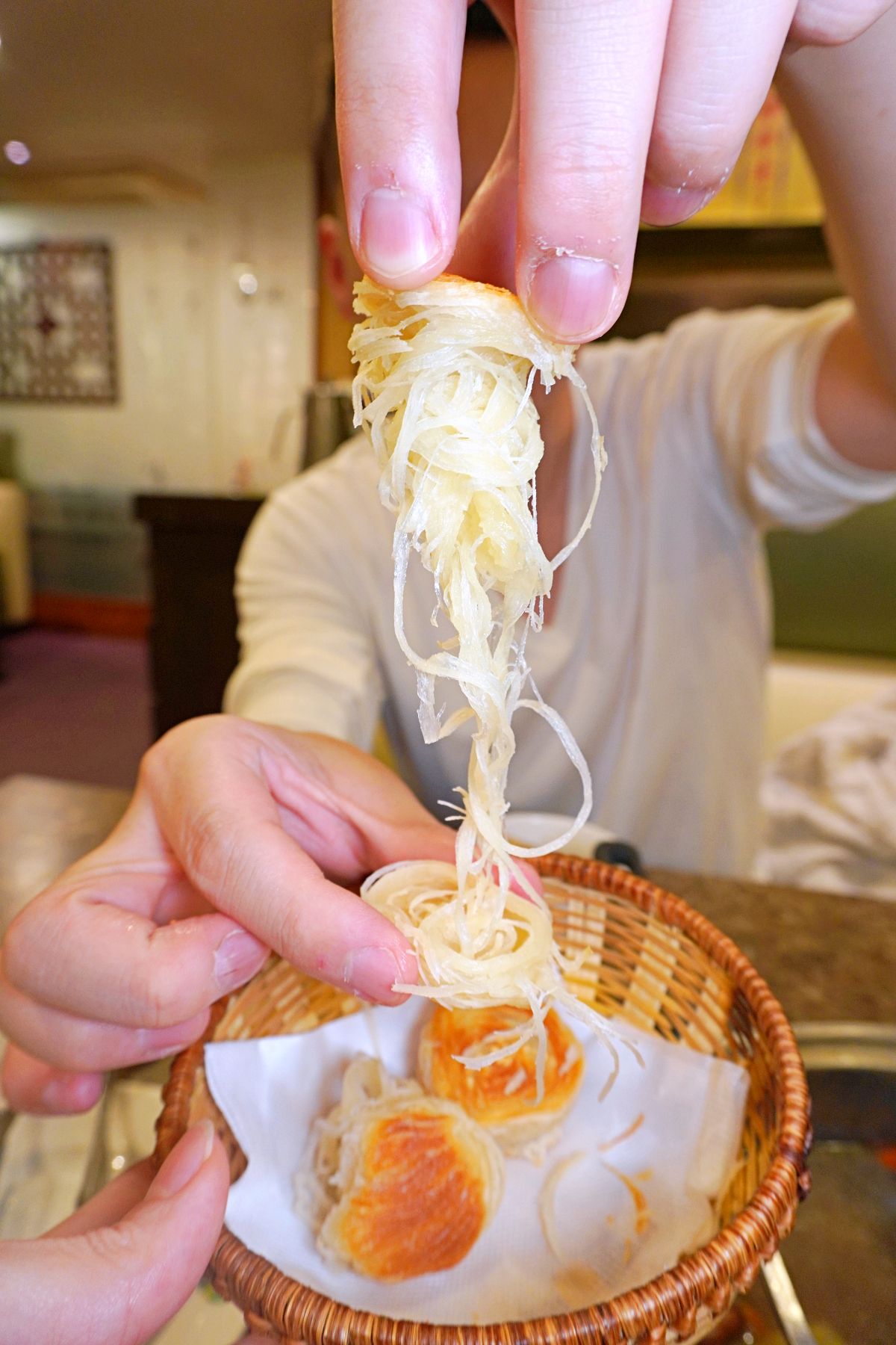 天香回味 天香回味養生鍋 台北蒙古火鍋始祖 必點鴛鴦鍋 金絲戀餅絲絲入扣香脆迷人拉愈長愈香