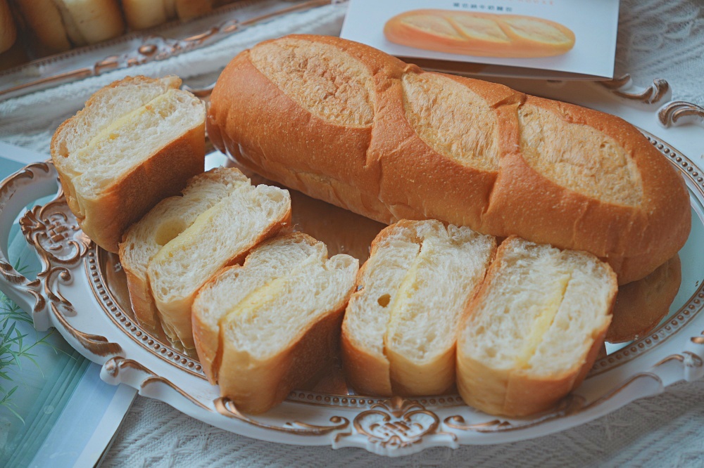 法蘭司維也納麵包冰心奶油麵包，首創冰麵包也好吃30年老字號原味芋頭紅豆都厲害