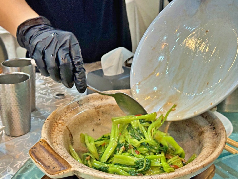 香港美食「金豪酒家」深水埗港式中菜館避風塘瀨尿蝦懶人必吃、炒飯鑊氣夠香