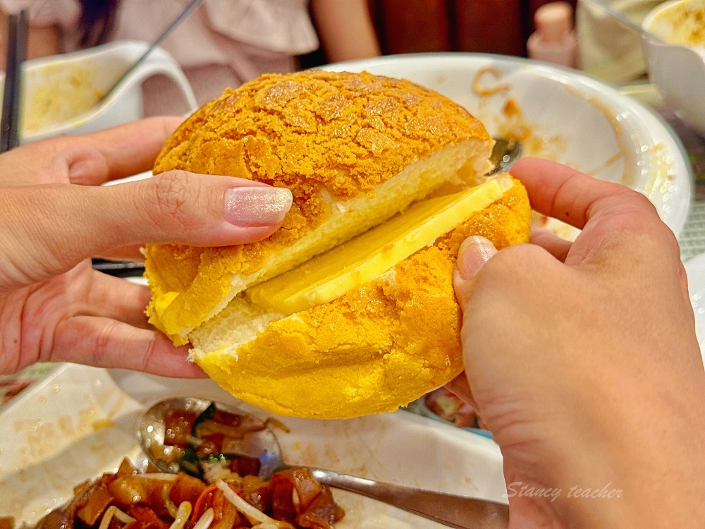 香港美食「富華冰室」24小時營業一下飛機就來吃菠蘿油、廣炒麵、乾炒河牛都無雷