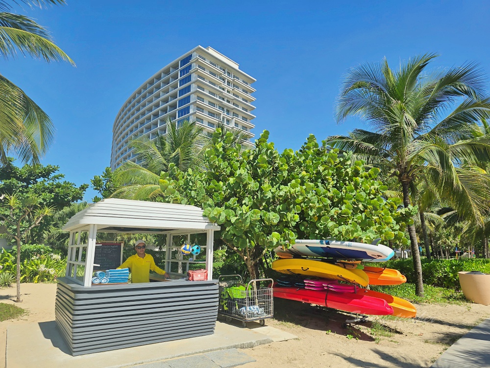 越南峴港會安住宿推薦「會安南岸新世界海灘度假酒店」絕美海景房全越南最大兒童CLUB