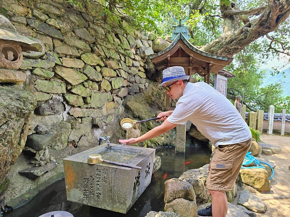 廣島自由行景點「阿伏兔觀音」佇立懸崖海角上千年絕景寺廟驚見乳房御守太新奇此生必去