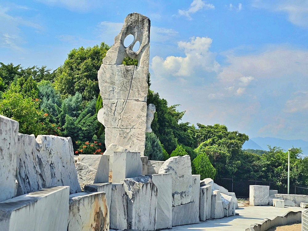 廣島自由行景點「耕三寺-未來心之丘」戀戀希臘風走進白色大理石的夢幻國度太不可思議啦！