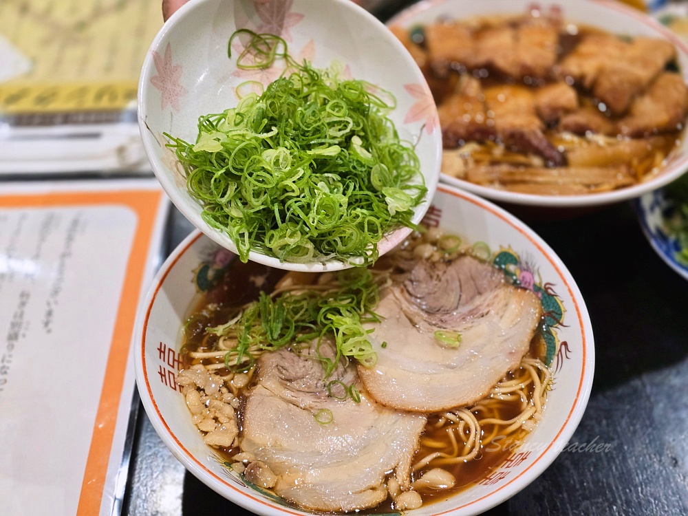 廣島美食必吃「尾道拉麵」三公 Onomichi Ramen Sanko醬油豬背脂蔥花爆棚巨大炸雞太強啦