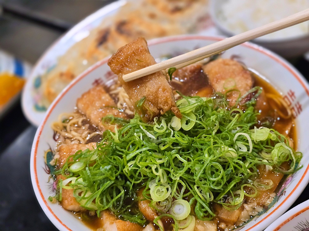 廣島美食必吃「尾道拉麵」三公 Onomichi Ramen Sanko醬油豬背脂蔥花爆棚巨大炸雞太強啦 @Stancy teacher 美味異想世界