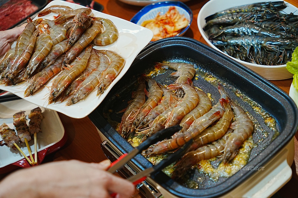 中秋烤肉宅配海陸全餐「派大鮮水產 」A5和牛、扇貝、鮑魚、大魷魚、胡同牛肉串預購價2399