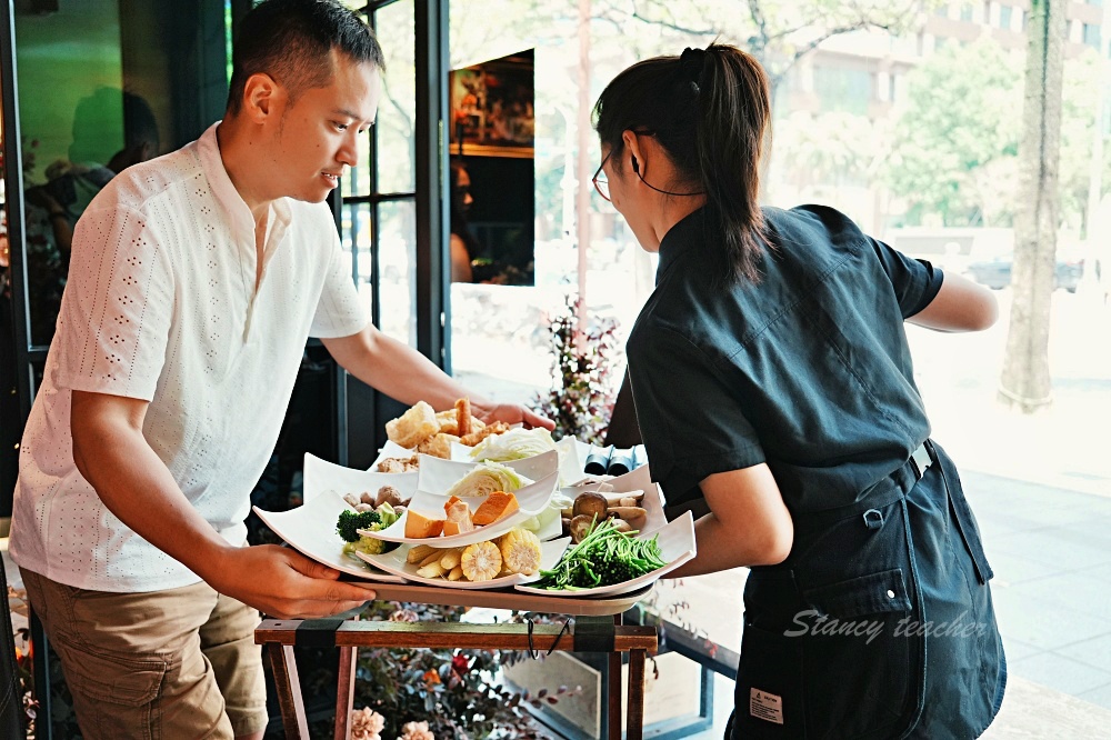 台北信義區麻辣鍋吃到飽「辛殿麻辣鍋信義店」SOMA特調、西班牙雪酪無限享用