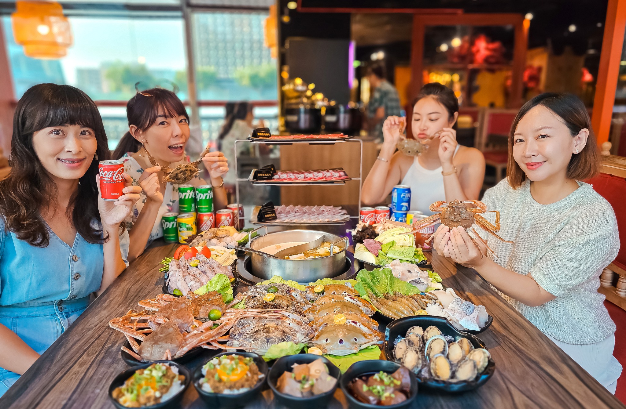 辛巴適信義店「秋蟹吃到飽」酸菜魚無限爽吃平日下午三點前進場688元爽涮180分鐘