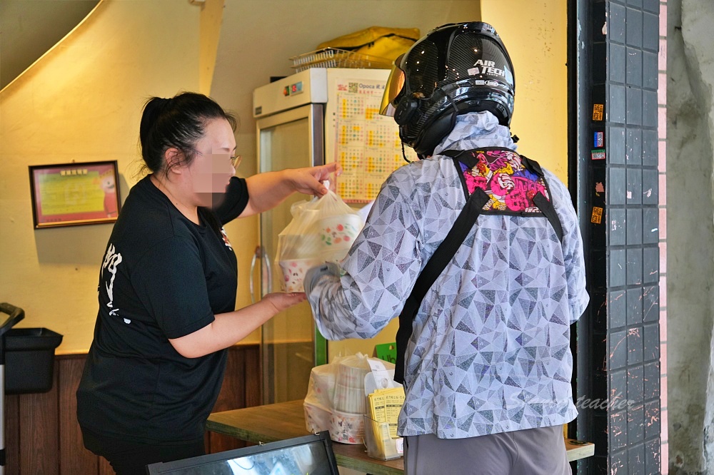 台北最好吃蝦仁飯「北門-蝦仁飯·煲湯」炸蛋蝦仁飯搭配超有料剝皮辣椒雞湯好過癮