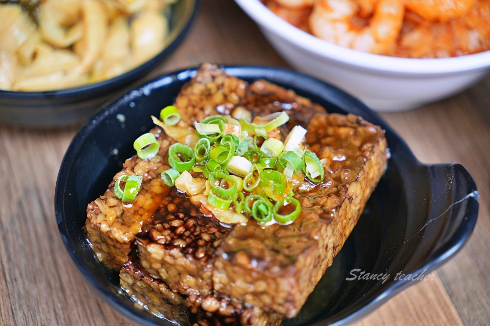 台北最好吃蝦仁飯「北門-蝦仁飯·煲湯」炸蛋蝦仁飯搭配超有料剝皮辣椒雞湯好過癮