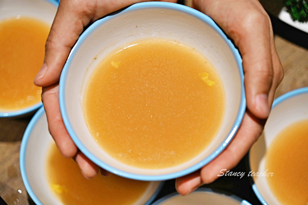 台北好喝雞湯「星曜雞湯」最強雞湯火鍋超越驥園的人蔘花膠蟲草雞湯香醇濃郁滴滴精華